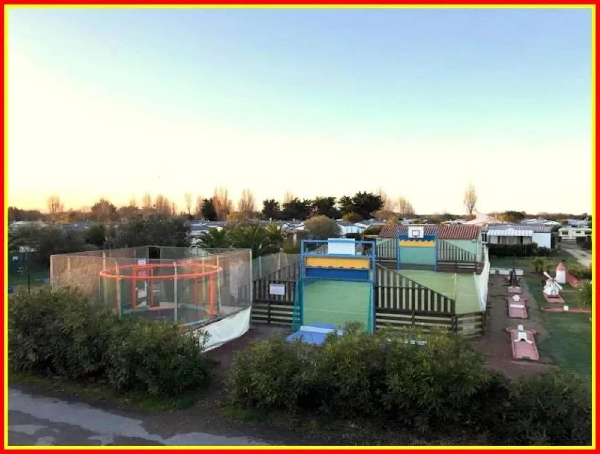 Bungalow De 2 Chambres Avec Piscine Partagee Sauna Et Terrasse A Saint Denis D'Oleron A 1 Km De La Plage ภายนอก รูปภาพ